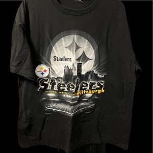 Vintage Pittsburgh Steelers Skyline T-Shirt